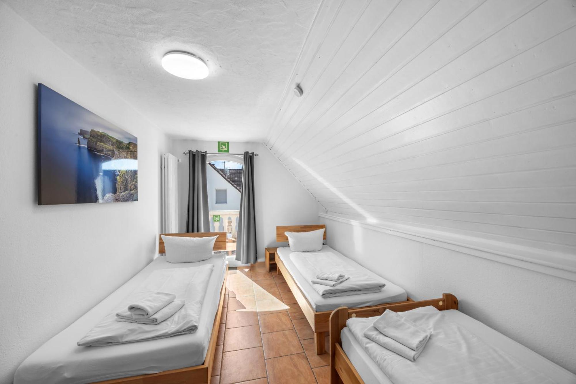 5-Bed Room